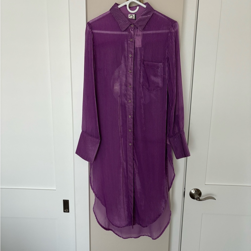 Akemi + Kin lilac sheer velvet button front tunic, size M. New with tag.
